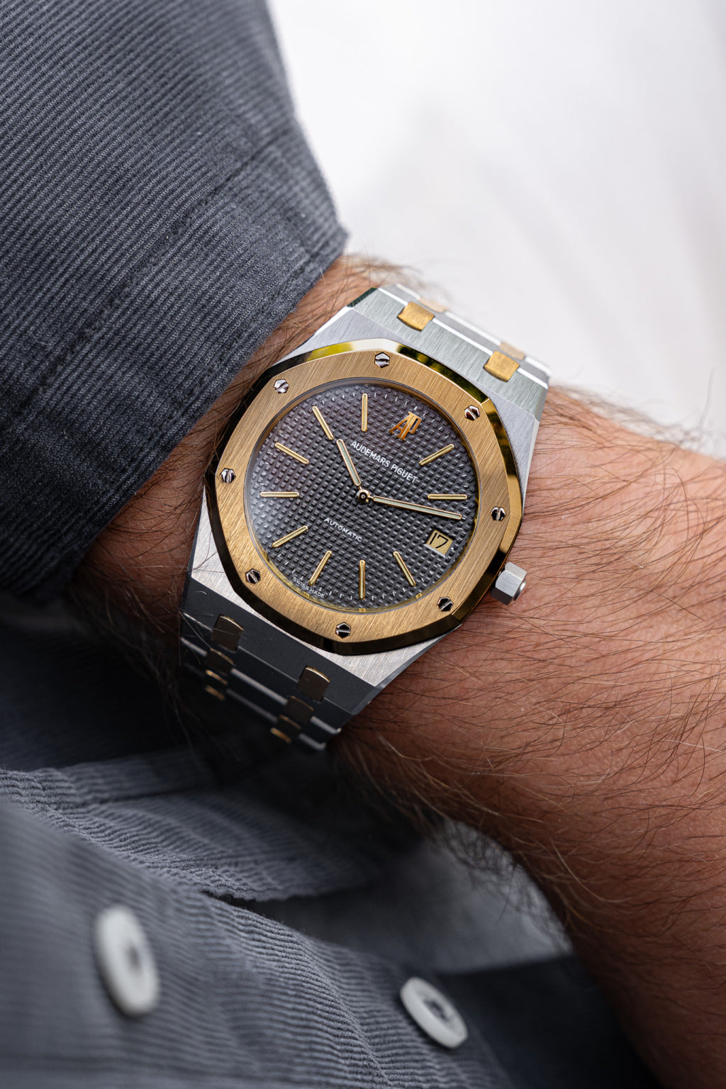 AUDEMARS PIGUET ROYAL-OAK MASTER AAA. COPY (With Normal Box)