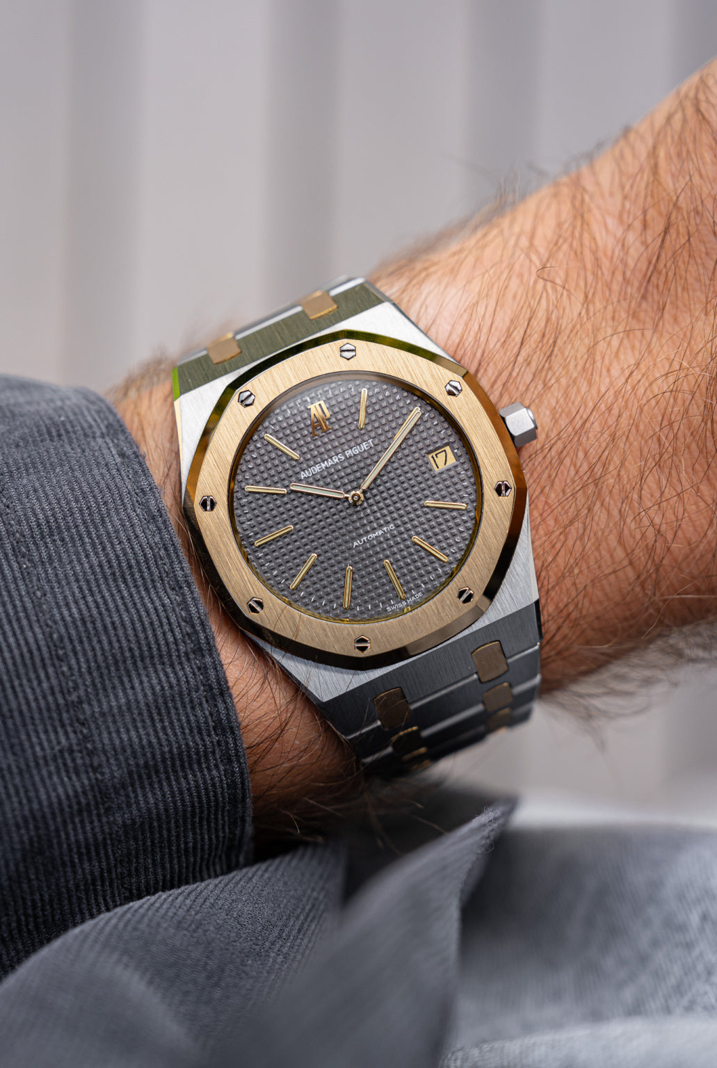 AUDEMARS PIGUET ROYAL-OAK MASTER AAA. COPY (With Normal Box)
